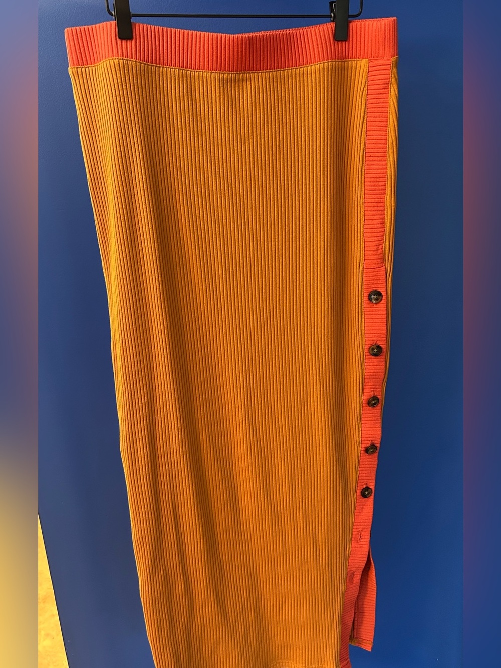 Women’s Ribbed Midi Skirt with side slit size L